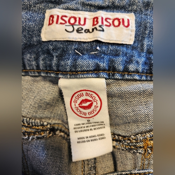 Bisou Bisou embroidered size 8 jeans. Vintage lowrise. - Picture 5 of 5